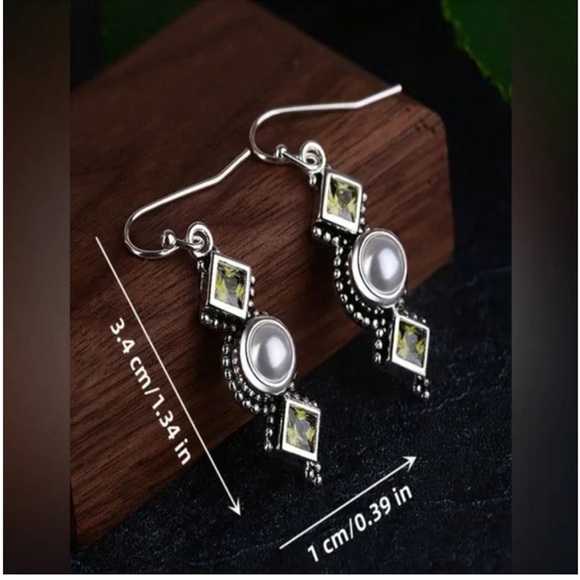 Vintage Irregular Geometric Drop Earrings Inlaid Pearls Gems Hook Earrings - Picture 4 of 5